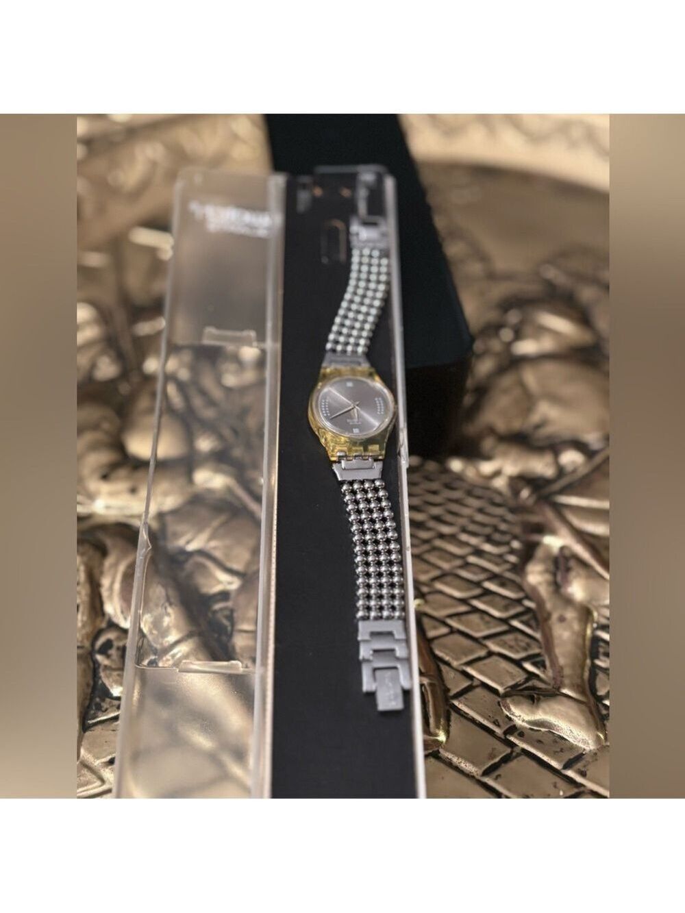 Vintage Swiss Made Quartz Watch in Original Packaging • Working Battery • Unisex